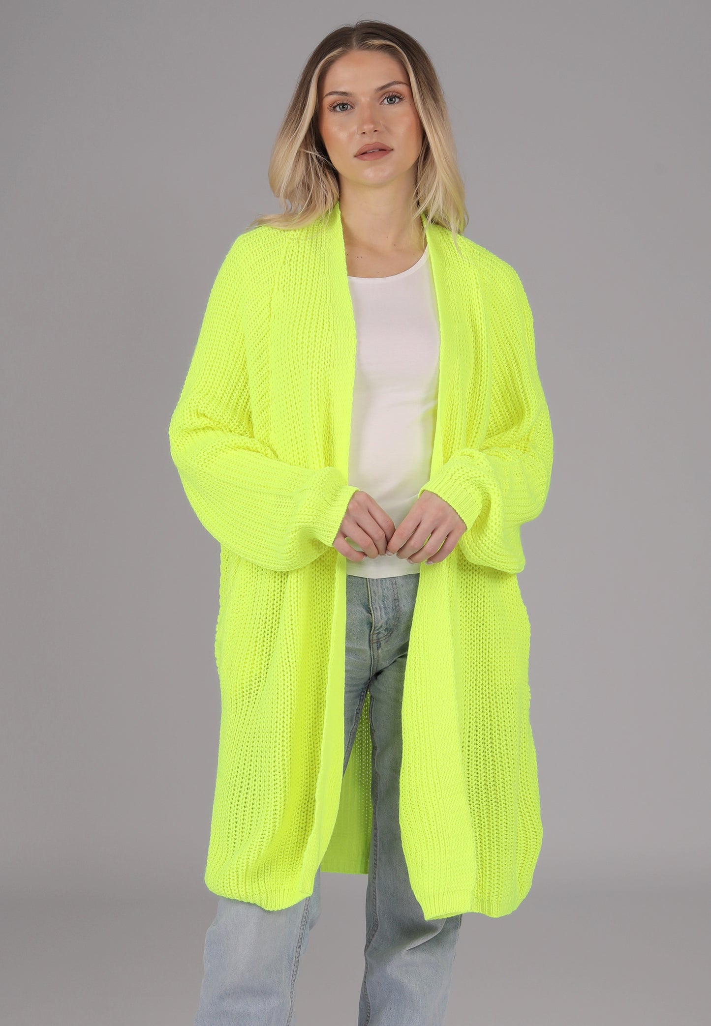 "Vielseitige One-Size Strickjacke in Neon mit Taschen "