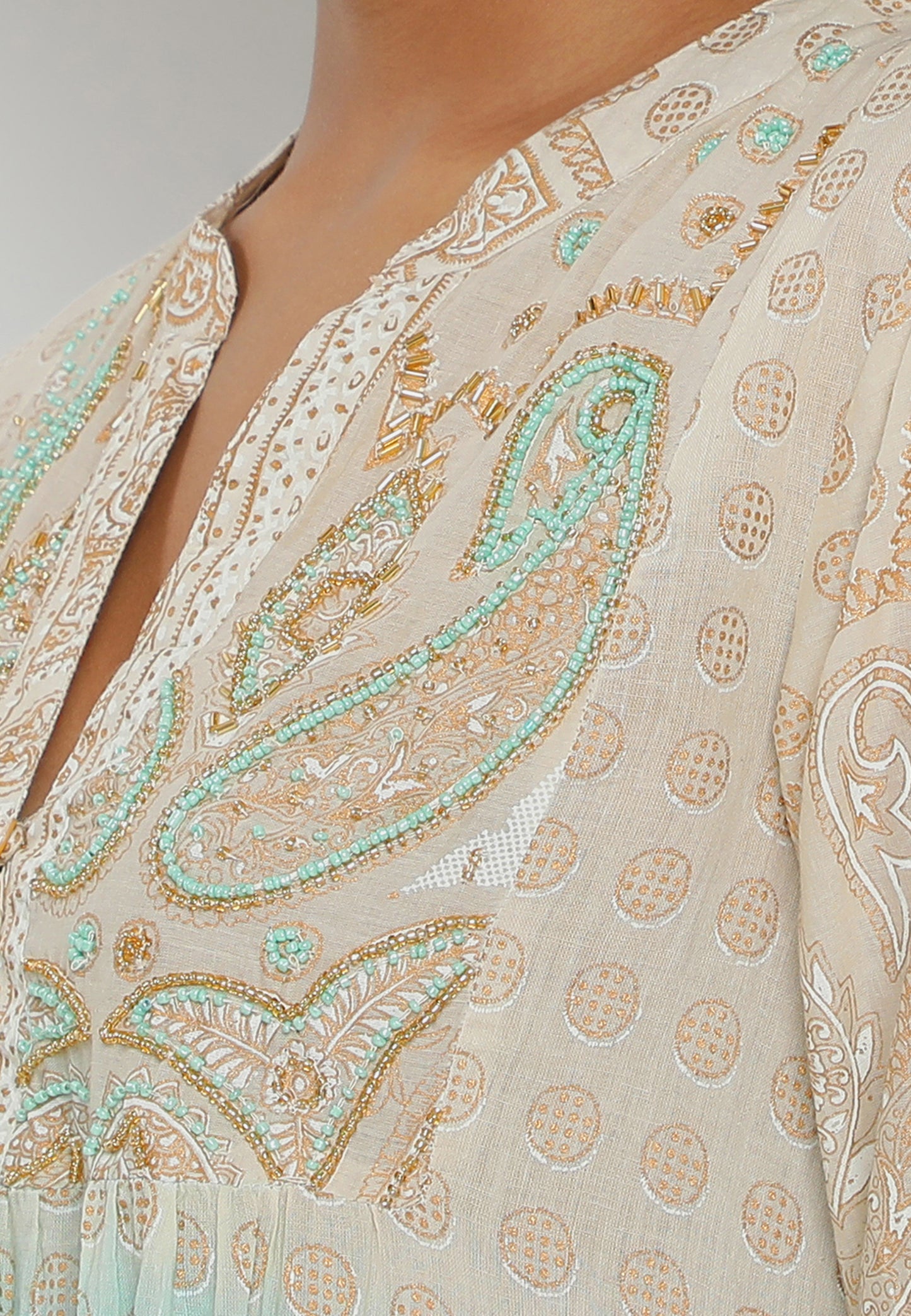 Boho-Chic Tunika mit Perlenverzierung