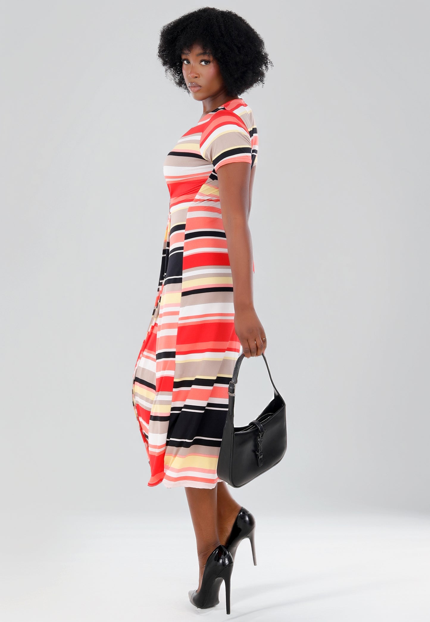 mit Wickeloptik und Streifenmuster