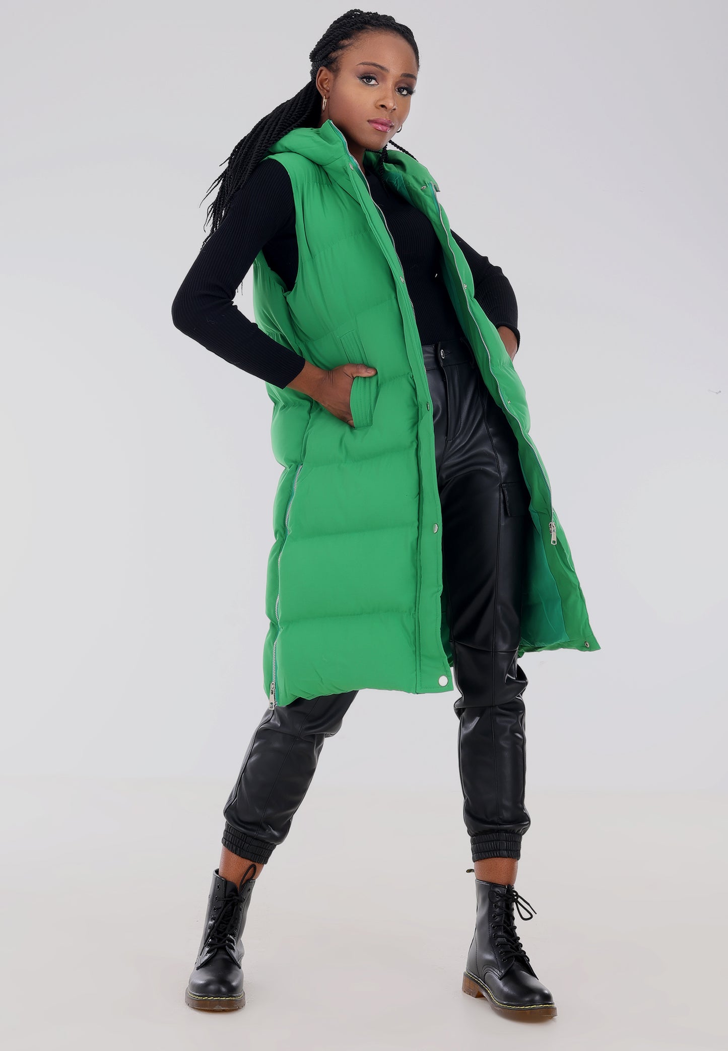 Glänzende Wattierte Weste mit Kapuze