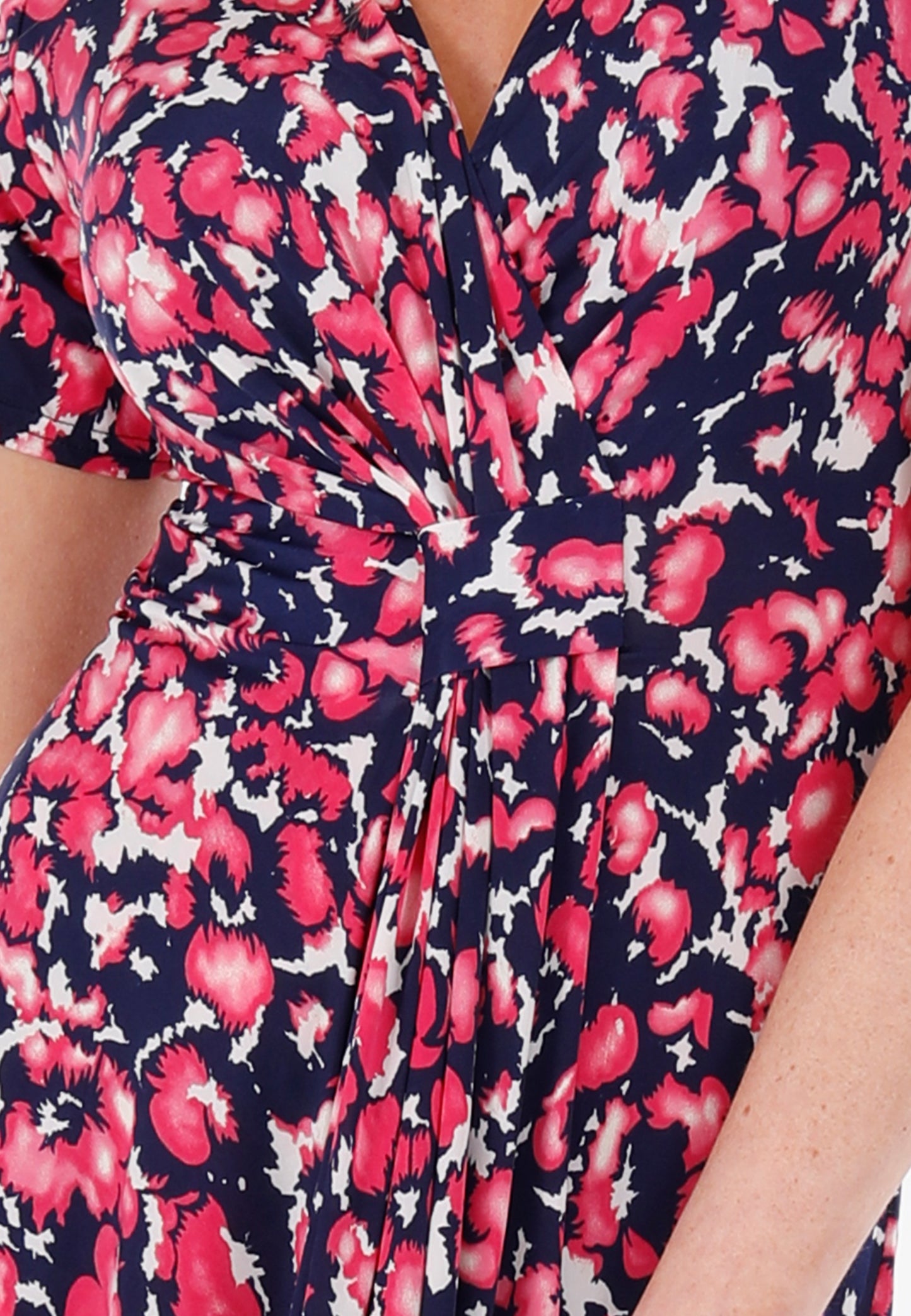 Sommerliches Wickelkleid – feminin, elegant & unglaublich bequem