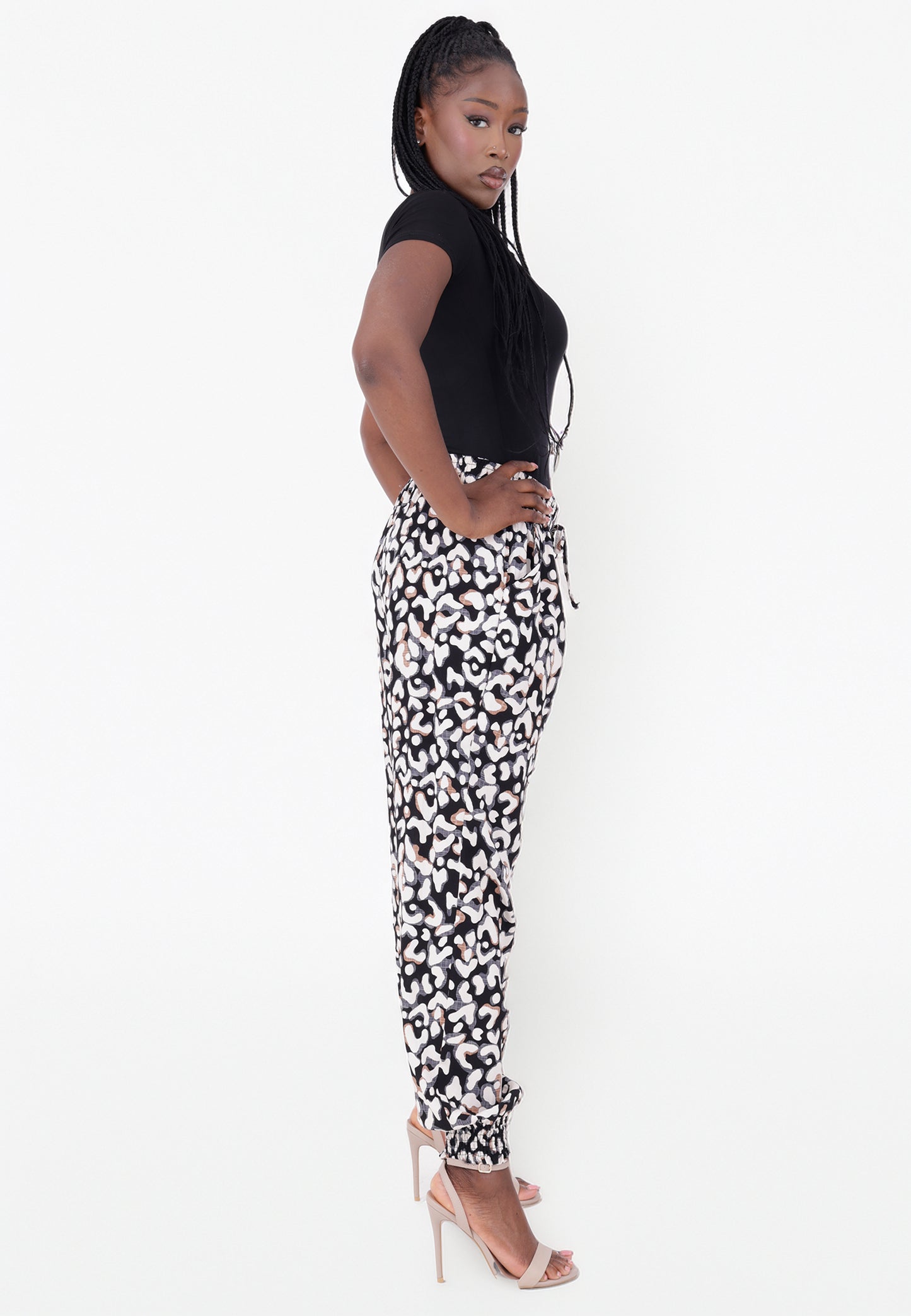 Leopardenhose Damen – Loose Fit Print Hose – mit Bündchen – Gr. 36–44