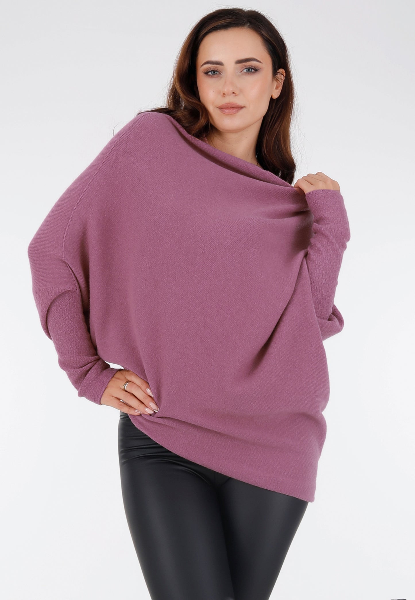 "Casual Chic: Asymmetrischer Pullover in Longform"