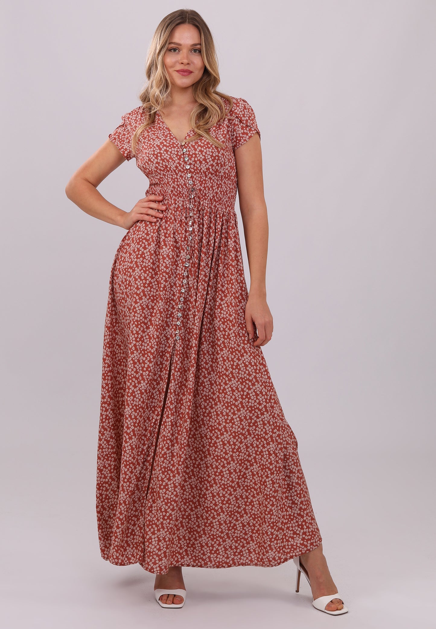 "Blumiges Viskose Maxikleid mit Seitenschlitz"