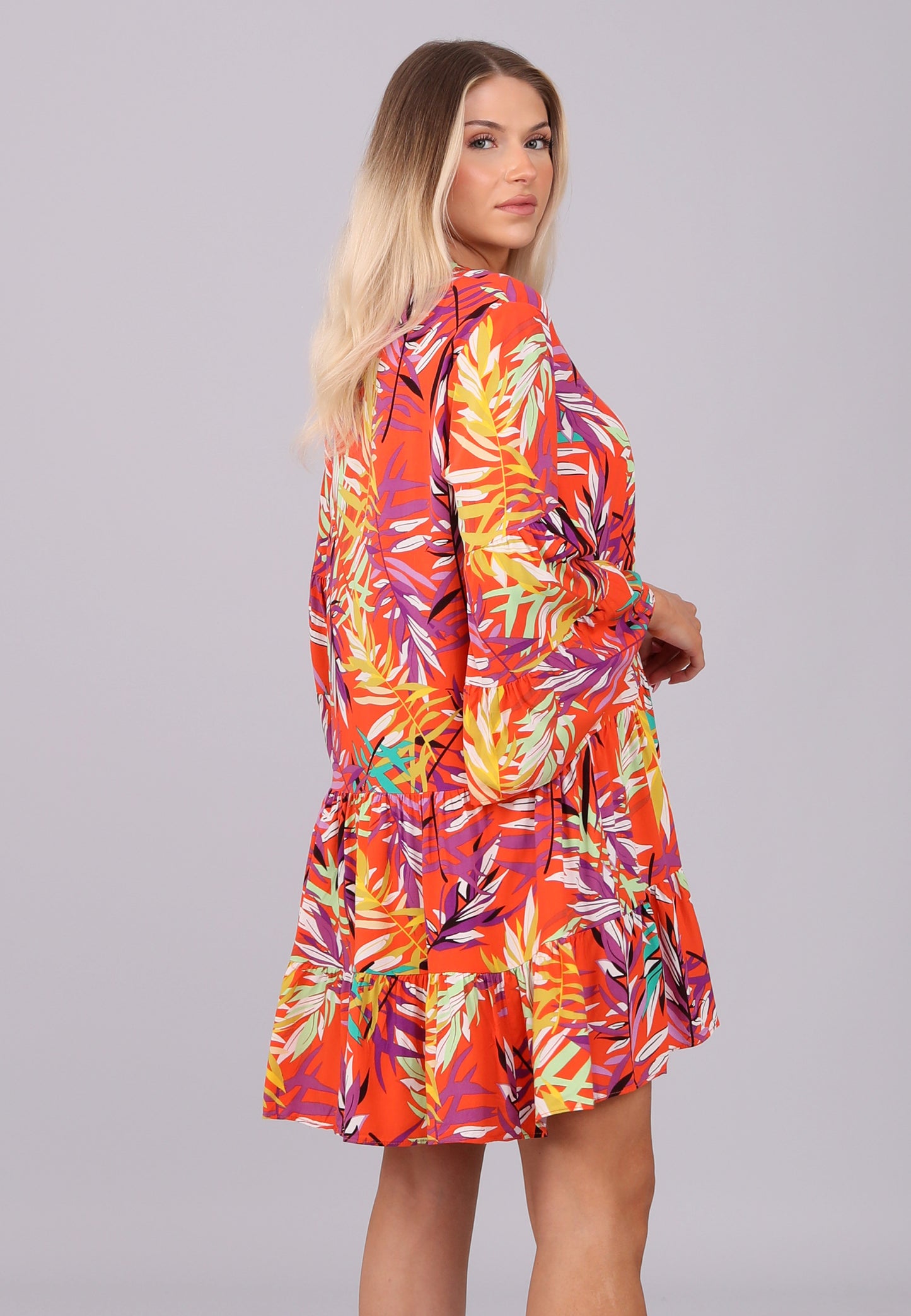 mit tropischem Muster