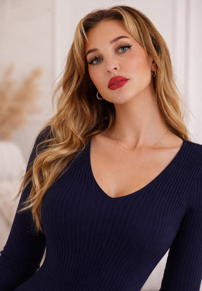 Strickkleid Elegantes Rippstrickkleid in Marineblau